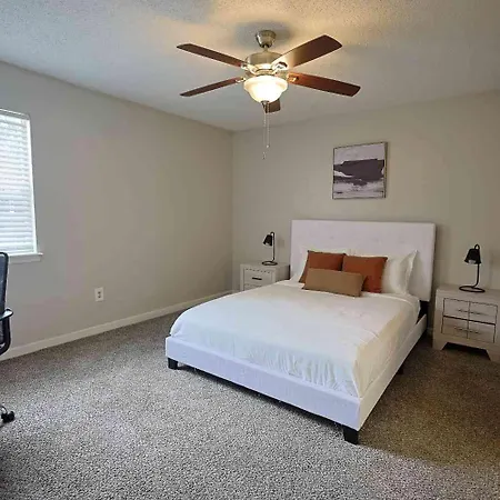 Northtown Apartments 4B I Comfy 2 Bed 2 Bath